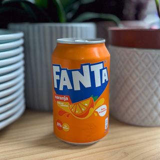 Fanta Naranja lata 330ml.