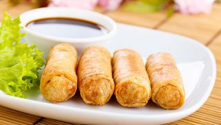 A1. Spring rolls 4 pezzi