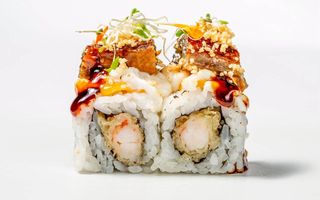 Cheese unagi roll