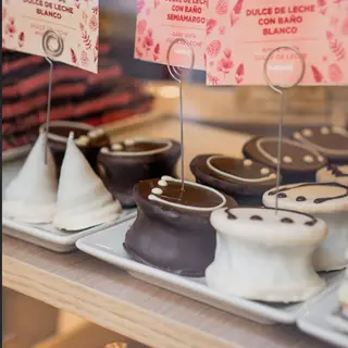 Trío de Alfajores