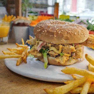 Crispy Deluxe burger