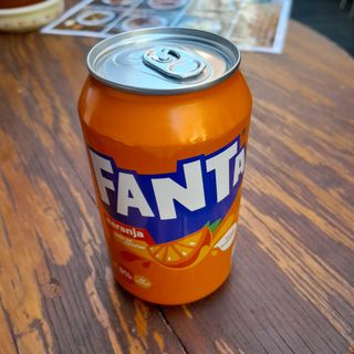 Fanta Naranja lata 330ml.