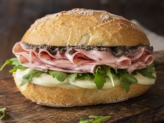 02.Panino  con cotto alle erbe