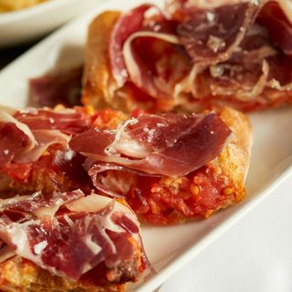 Jamón Ibérico con pan de cristal