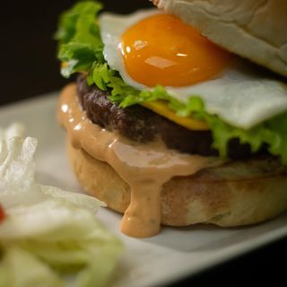 Телешки бургер