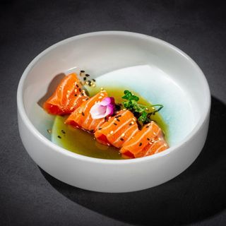 243. Carpaccio sake 5 pezzi