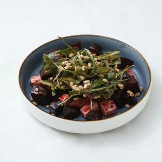 Салат со свеклой и сыром "Фета"