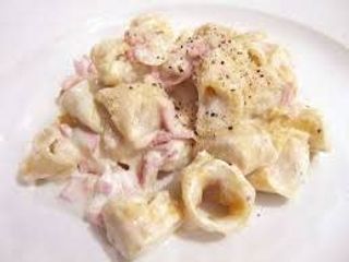 Tortellini panna e prosciutto