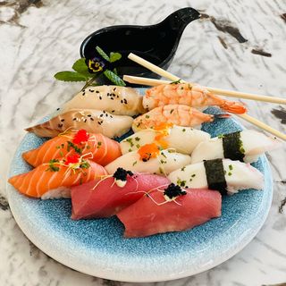 13. NIGIRI MIXED TOTAL 12 peças