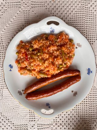 Đuveč sa roštilj kobasicama