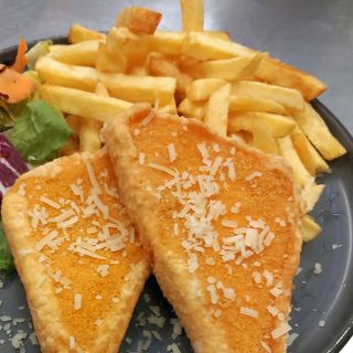 Cașcaval pane & Cartofi prajiti