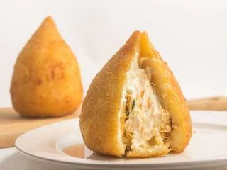 Coxinha Frango Catupiry (Grande)