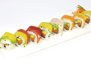 66 Uramaki rainbow roll