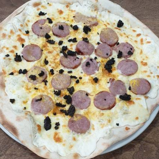 Pizza trufada (33 cm.)