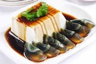 21. Tofu con uova centenaria