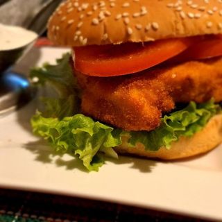 Sandwich cu șnitel de pui