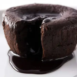 Coulant De Chocolate Con Sorbete De Vainilla