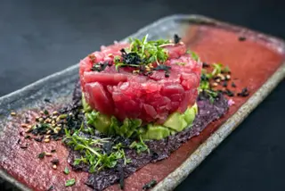 43. Tartare tonno
