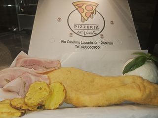 Panzerotto con porchetta