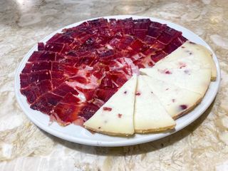 Jamón Pata Negra y Queso