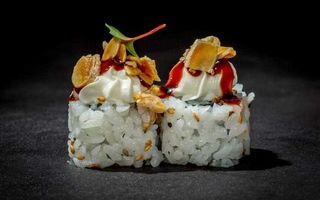 403. Ebi mandorle roll