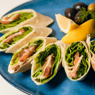 Рулетики с семгой