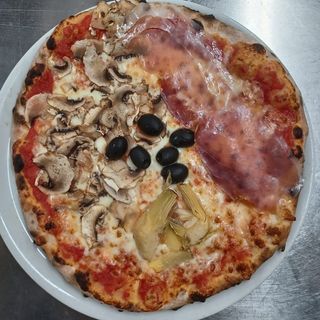 Pizza quattro stagioni