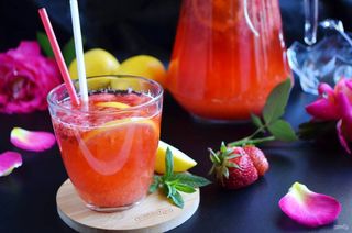 Полуничний фірмовий лимонад (250мл)