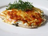 Отбивная из курицы под сырной шубкой с рисом 