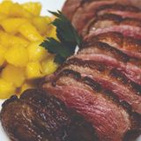 იხვის მკერდი ვაშლით და ყურძნის მურაბით