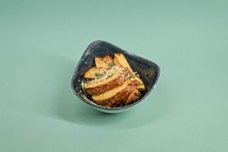 Cartofi Wedges in coaja cu parmezan