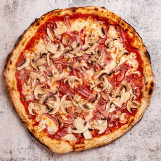 Pizza Prosciutto Funghi