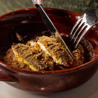 Millefoglie di alici, provola affumicata, pomodoro, panure