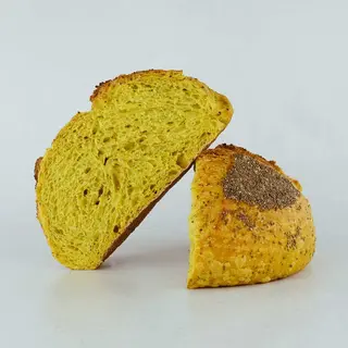 Pan con Chía y cúrcuma
