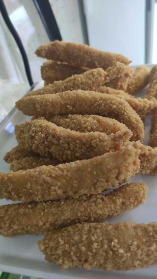 Ración De Fingers De Pollo Y Patatas Fritas