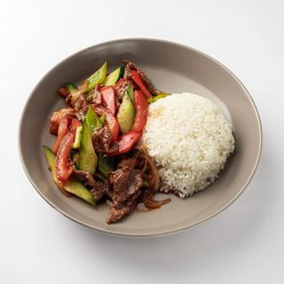 Мясо по-тайски с рисом