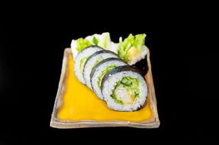 Tempura roll futomaki dorada w tempurze 6szt