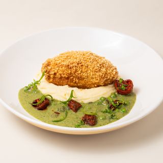 Котлета по-київськи з картопляним пюре