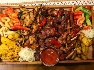 Ассорти шашлыков на 6-8 человек