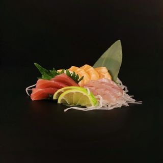 143. Sashimi misto 9 pezzi