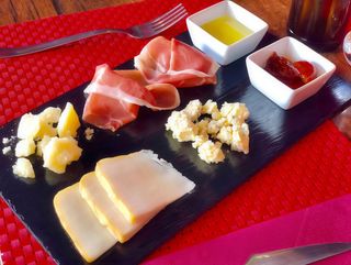 Media Tabla De Quesos