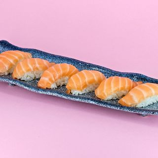 Nigiri Salmon