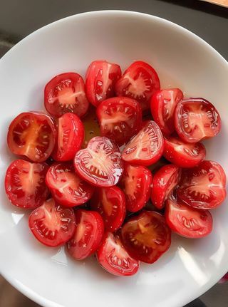 Salată de roșii cherry