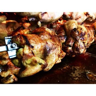 Oferta Pollo Asado + Patatas + Plato + Bebida