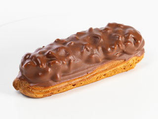 Еклер Снікерс (100г)