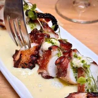PULPO A LA BRASA 