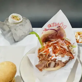 Doner Kebab Solo Carne Y Salsa Yogurt