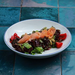 ნორვეგიული ორაგულის სალათი