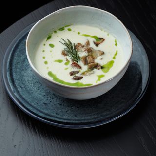 Картопляний крем-суп з білими грибами