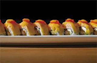 67 Uramaki mango roll